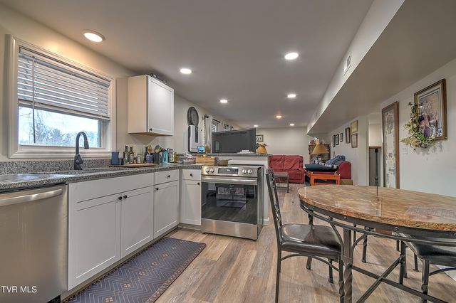 127 Patrick Lane, Gray, TN 37615