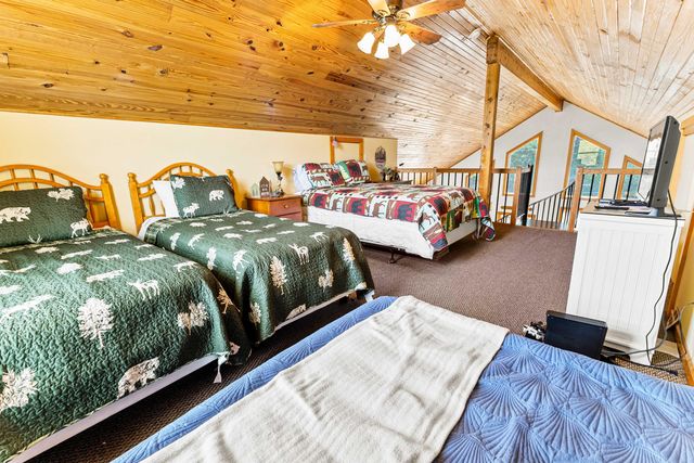 1824 Bridge Hollow Road, Somerset, KY 42503