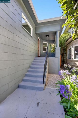 1017 56Th St, Oakland, CA 94608