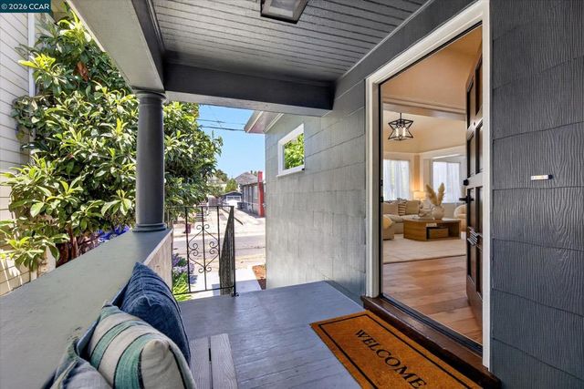1017 56Th St, Oakland, CA 94608