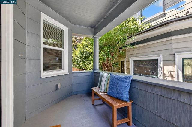 1017 56Th St, Oakland, CA 94608
