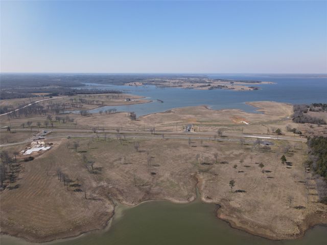 552 Lakeshore Lane, Windom, TX 75492