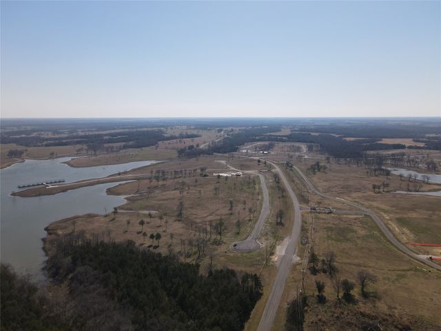 552 Lakeshore Lane, Windom, TX 75492