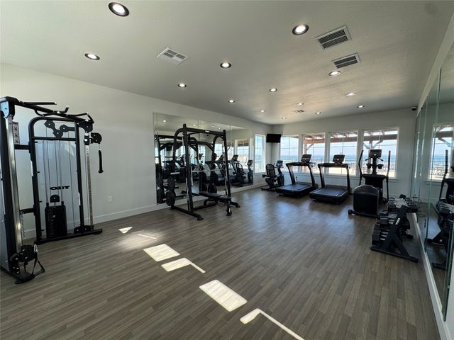 552 Lakeshore Lane, Windom, TX 75492