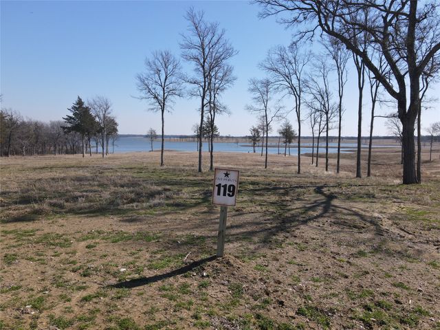 552 Lakeshore Lane, Windom, TX 75492