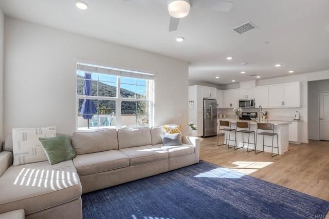 815 Blackstone Dr, San Marcos, CA 92078