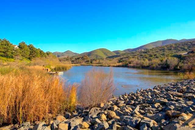 815 Blackstone Dr, San Marcos, CA 92078