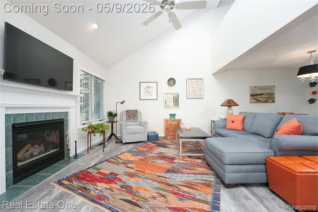 2243 Willow Tree Drive, Brighton, MI 48116
