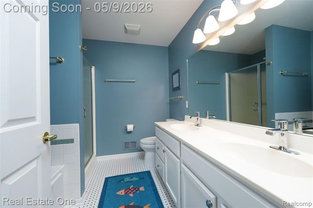2243 Willow Tree Drive, Brighton, MI 48116