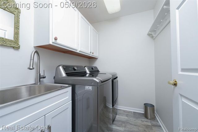 2243 Willow Tree Drive, Brighton, MI 48116