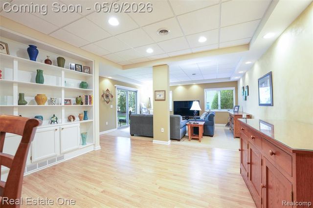 2243 Willow Tree Drive, Brighton, MI 48116