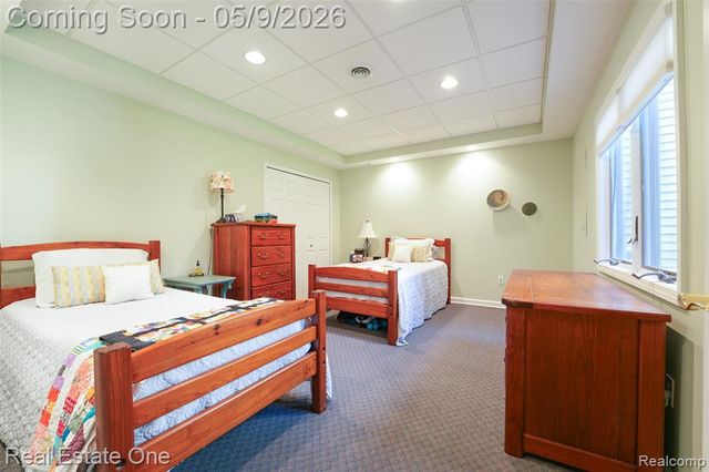 2243 Willow Tree Drive, Brighton, MI 48116