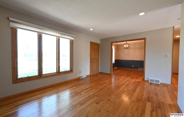 207 S William Avenue, Fremont, NE 68025