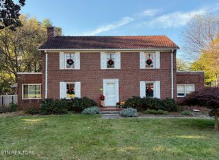 1015 Oak Park Ave, Maryville, TN 37803