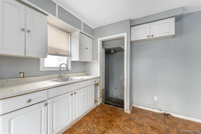 18565 Vaughan Street, Detroit, MI 48219