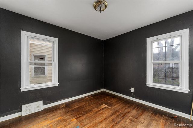 18565 Vaughan Street, Detroit, MI 48219