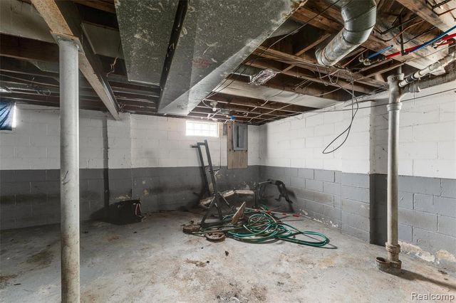 18565 Vaughan Street, Detroit, MI 48219