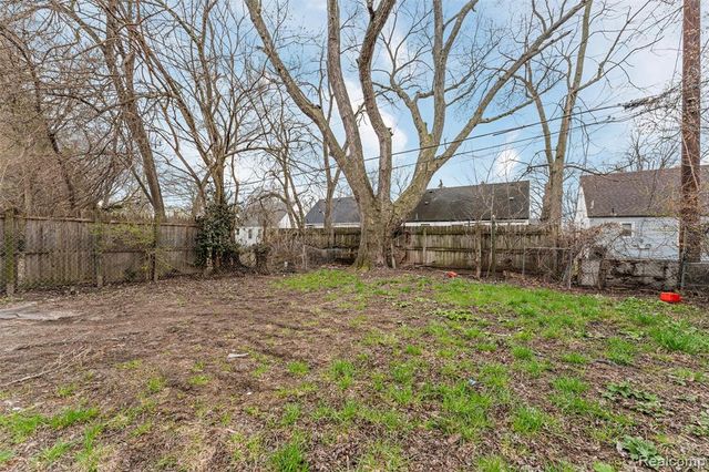 18565 Vaughan Street, Detroit, MI 48219