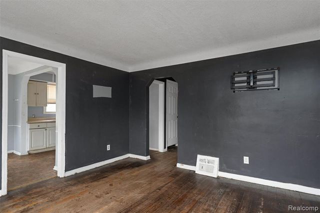 18565 Vaughan Street, Detroit, MI 48219