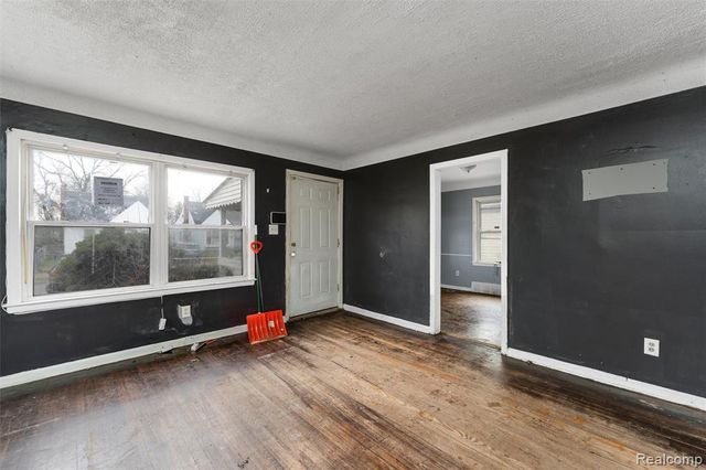 18565 Vaughan Street, Detroit, MI 48219