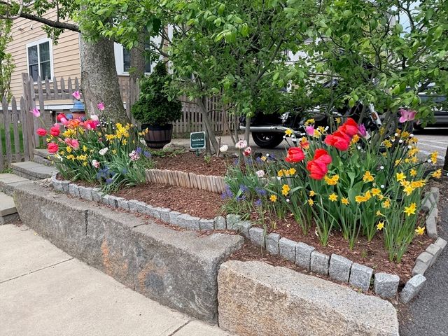 10 Roberts 32, Somerville, MA 02145