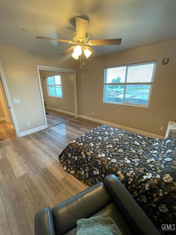 4812 Sammons Avenue, Bakersfield, CA 93307