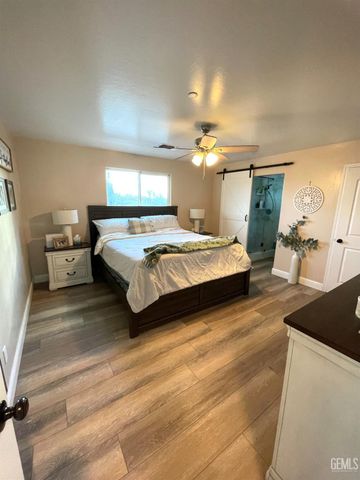 4812 Sammons Avenue, Bakersfield, CA 93307