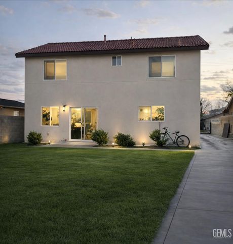 4812 Sammons Avenue, Bakersfield, CA 93307