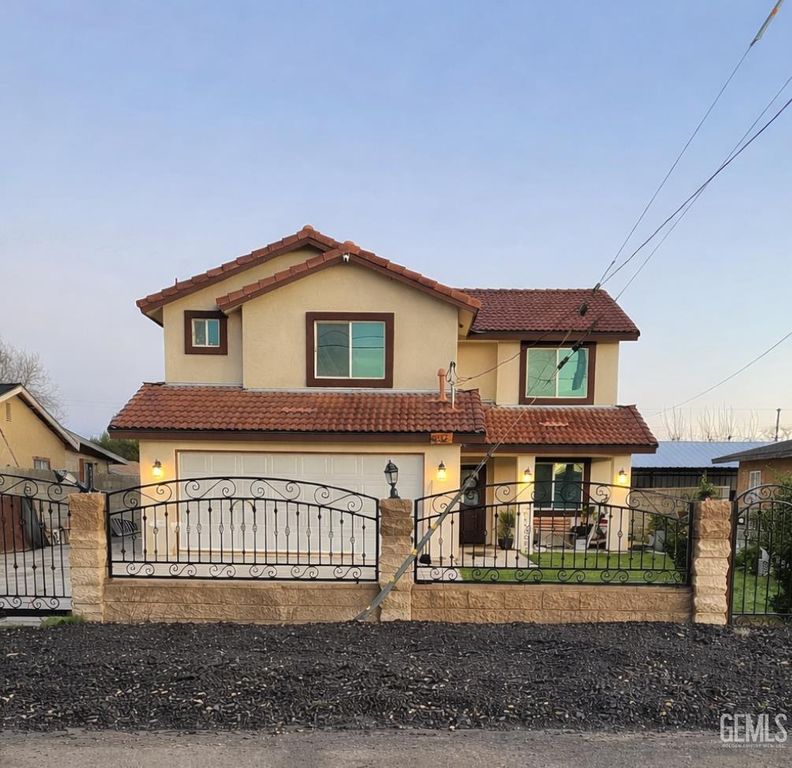 4812 Sammons Avenue, Bakersfield, CA 93307