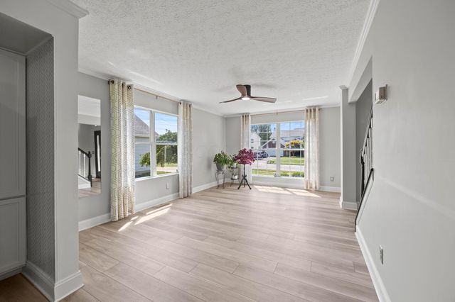 1643 Westwood Drive, Lewis Center, OH 43035