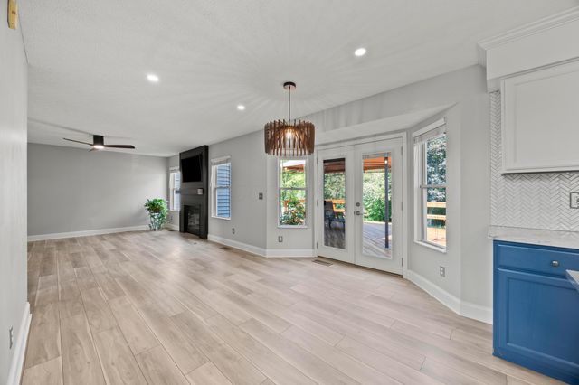 1643 Westwood Drive, Lewis Center, OH 43035