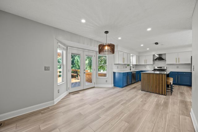 1643 Westwood Drive, Lewis Center, OH 43035