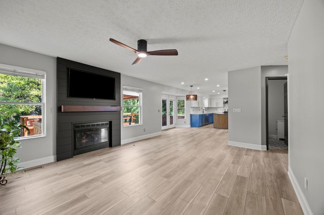 1643 Westwood Drive, Lewis Center, OH 43035
