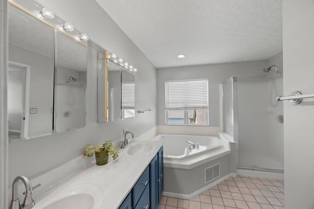 1643 Westwood Drive, Lewis Center, OH 43035
