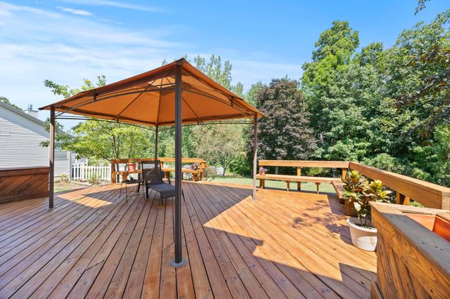1643 Westwood Drive, Lewis Center, OH 43035