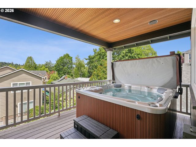 829 Se UMATILLA St, Portland, OR 97202