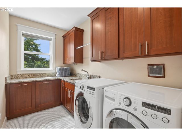 829 Se UMATILLA St, Portland, OR 97202