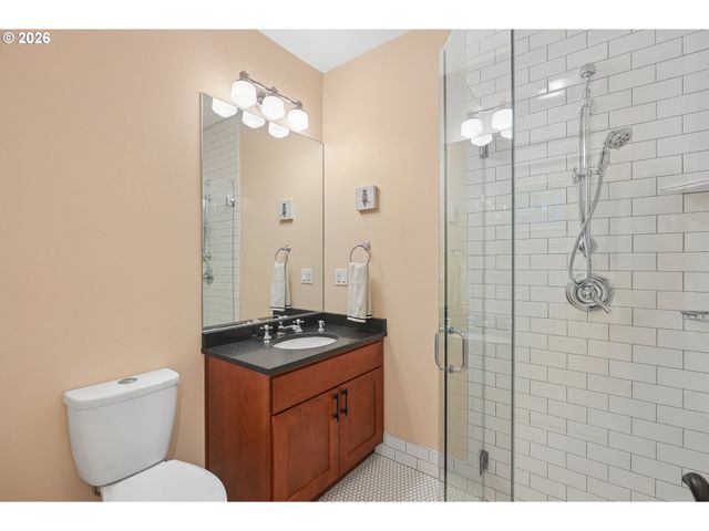 829 Se UMATILLA St, Portland, OR 97202