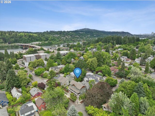 829 Se UMATILLA St, Portland, OR 97202