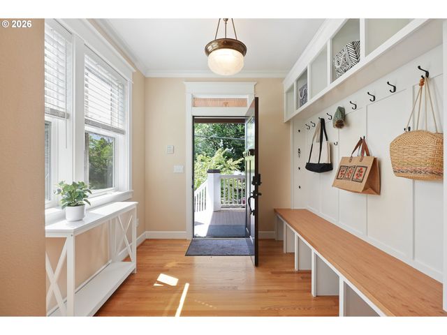 829 Se UMATILLA St, Portland, OR 97202
