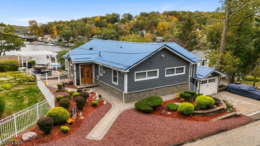 64 Ithanell Rd, Hopatcong Boro, NJ 07843 — photo 3