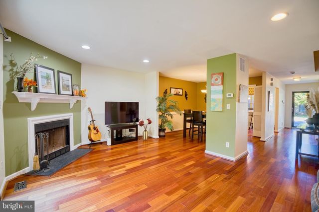 32 LOVETT CT, Lutherville Timonium, MD 21093