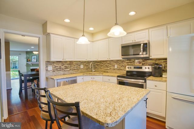 32 LOVETT CT, Lutherville Timonium, MD 21093