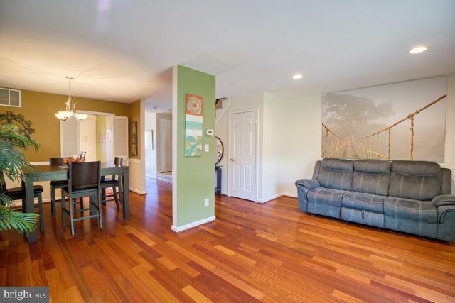 32 LOVETT CT, Lutherville Timonium, MD 21093