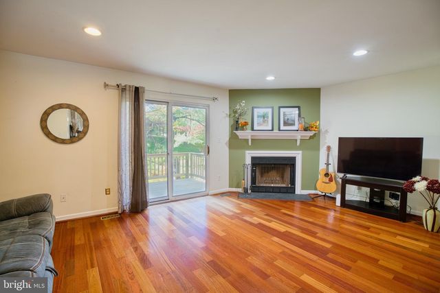 32 LOVETT CT, Lutherville Timonium, MD 21093