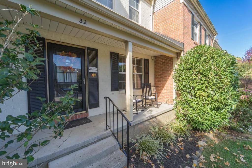 32 LOVETT CT, Lutherville Timonium, MD 21093