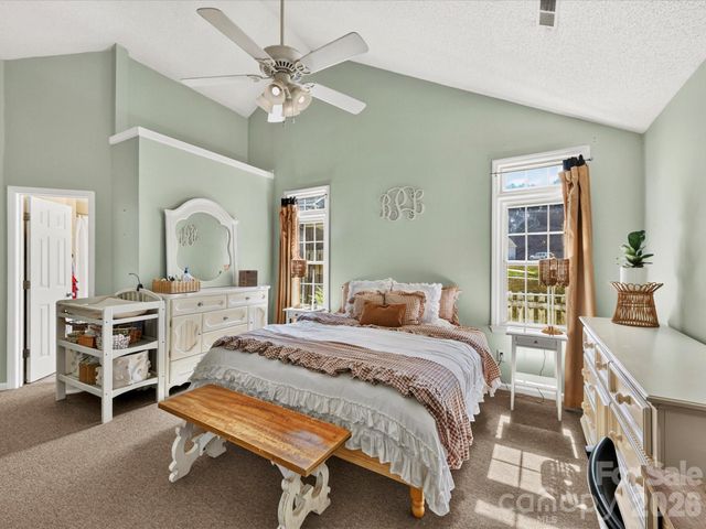 3616 Still Oaks Court NW, Concord, NC 28027