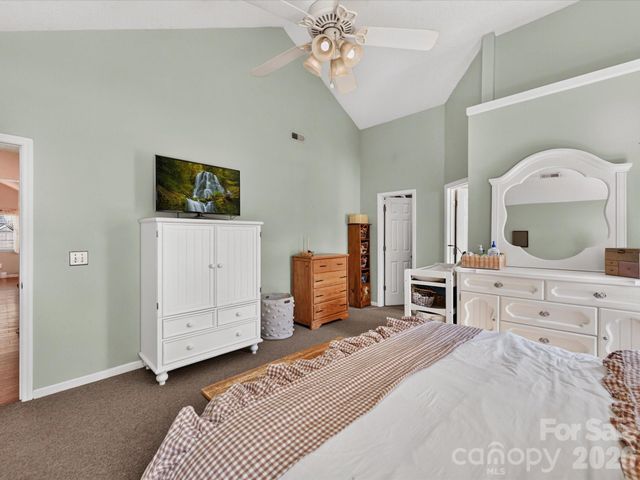 3616 Still Oaks Court NW, Concord, NC 28027