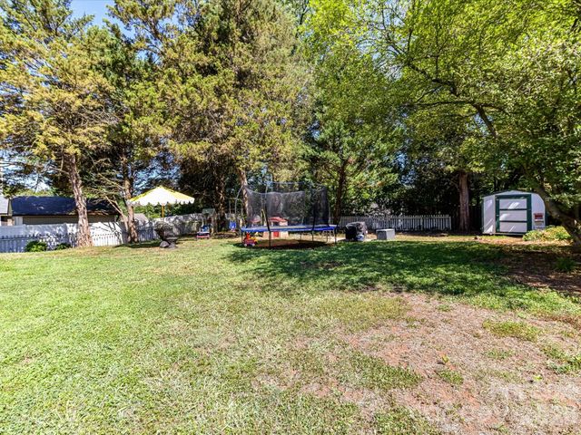 3616 Still Oaks Court NW, Concord, NC 28027