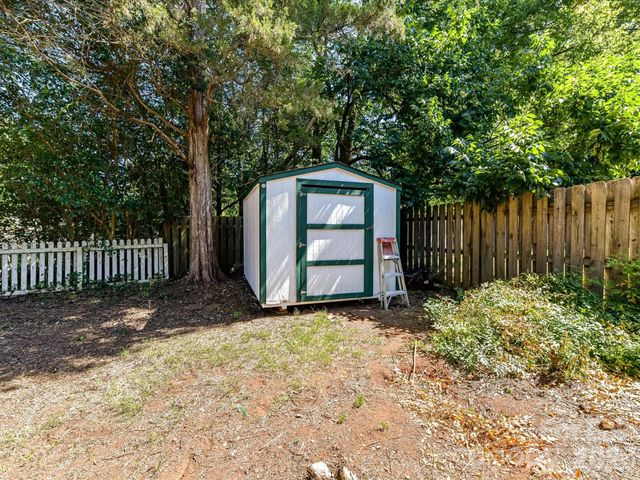 3616 Still Oaks Court NW, Concord, NC 28027